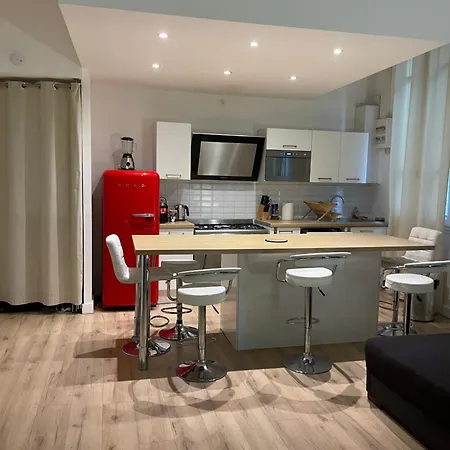 Coeur De Apartment